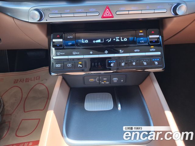 Hyundai Grandeur (GN7) 2,5 Gasoline 2WD Premium 2023 — фото 17