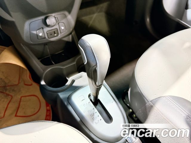 Chevrolet Spark Spark S LT 2014 — фото 10
