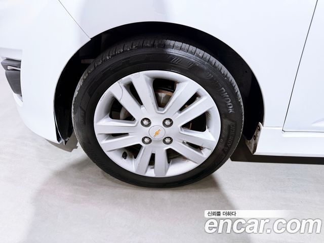 Chevrolet Spark Spark S LT 2014 — фото 24