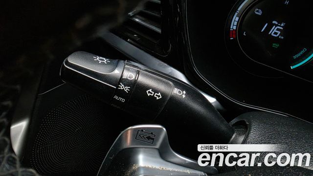 Kia Niro Plus Air 2023 — фото 16