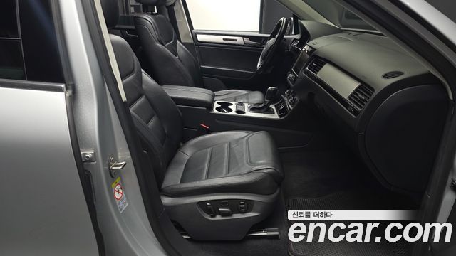 Volkswagen Touareg V6 3.0 TDI Bluemotion 7P5 2014 — фото 11