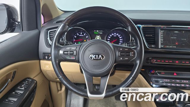 Kia Carnival Gasoline 9-seater Noblesse 2017 — фото 13