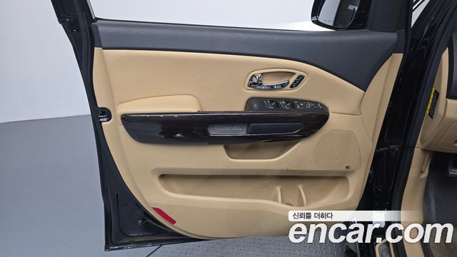 Kia Carnival Gasoline 9-seater Noblesse 2017 — фото 24
