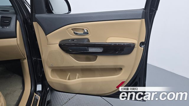 Kia Carnival Gasoline 9-seater Noblesse 2017 — фото 25