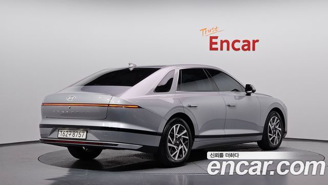 Hyundai Grandeur (GN7) 2,5 Gasoline 2WD Premium 2023 — фото 2