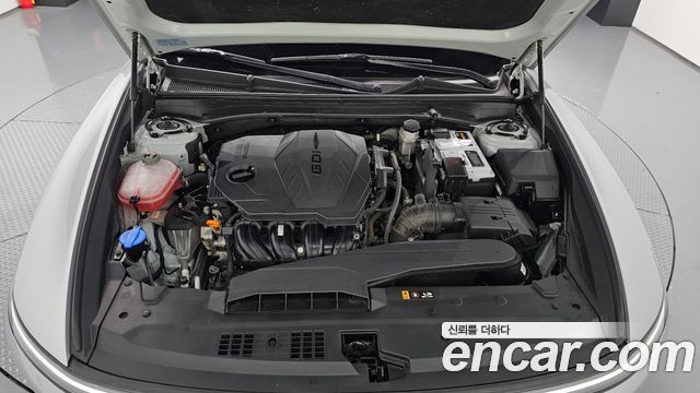 Hyundai Grandeur (GN7) 2,5 Gasoline 2WD Premium 2023 — фото 6