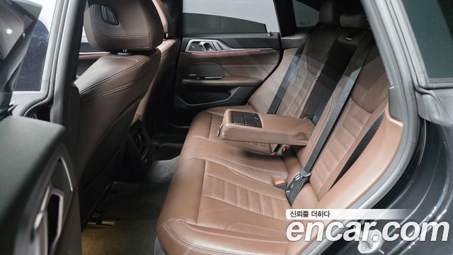 BMW i4 eDrive40 M Sports Pro 2023 — фото 12