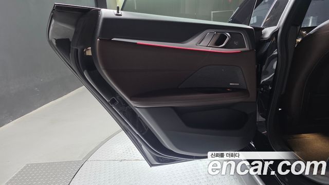 BMW i4 eDrive40 M Sports Pro 2023 — фото 25
