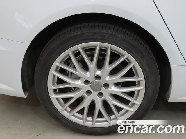 Audi A6 35 TDI Premium C7 2018 — фото 24