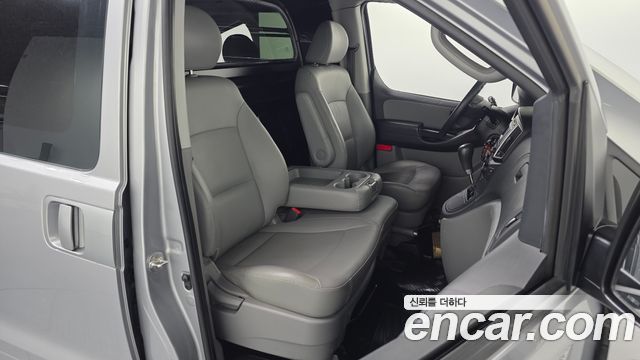 Hyundai Grand Starex 3-Seater VAN Smart 2018 — фото 18