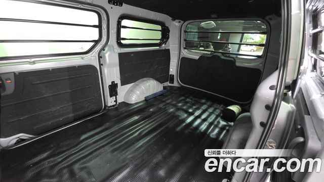Hyundai Grand Starex 3-Seater VAN Smart 2018 — фото 26