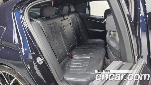 BMW 5 Series (G30) 530i M Sport Package 2023 — фото 12
