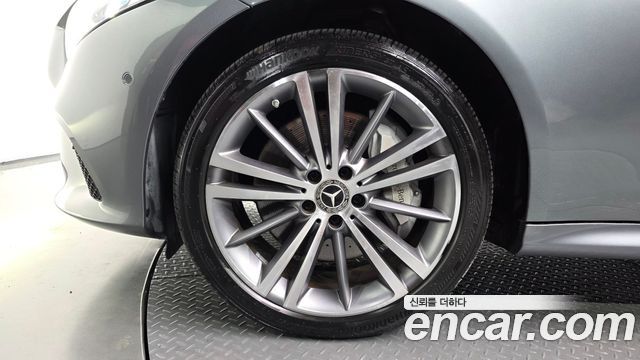 Mercedes-Benz CLS-Class (C257) CLS400d 4MATIC 2019 — фото 5