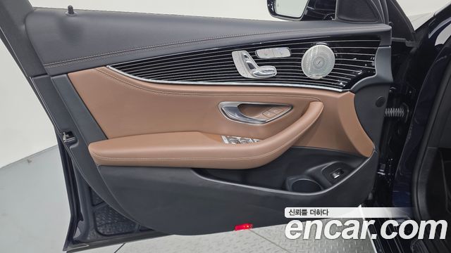 Mercedes-Benz E-Class (W213) E450 4MATIC Exclusive 2021 — фото 24