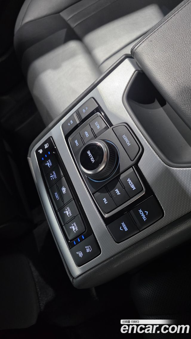 Genesis G80 3.8 GDI Prestige 2019 — фото 27