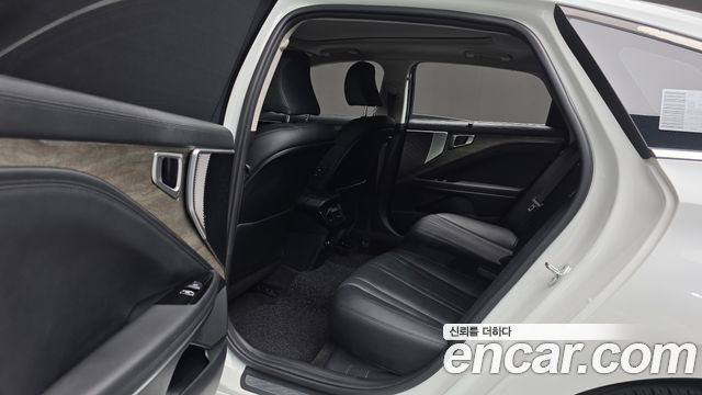 Kia K8 2.5 Gasoline 2WD Noblesse 2022 — фото 16
