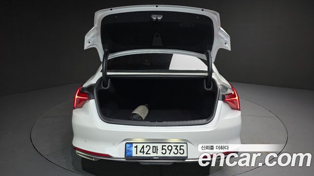 Kia K8 2.5 Gasoline 2WD Noblesse 2022 — фото 19