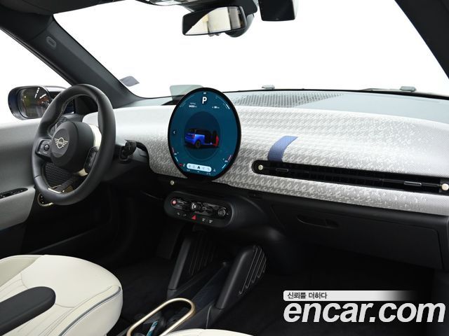 MINI Cooper Electric (IV) SE Classic 2024 — фото 7