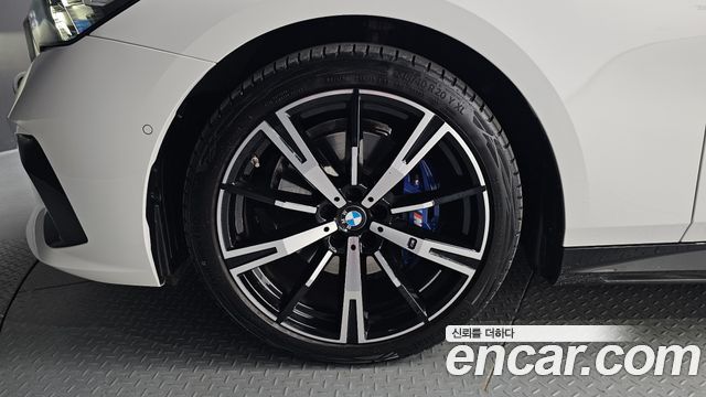 BMW 5 Series (G60) 530i xDrive M Sport 2025 — фото 5