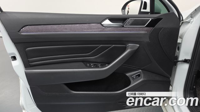 Volkswagen Passat GT (B8) 2.0 TDI 4Motion Prestige 2022 — фото 24