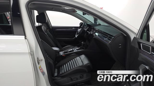 Volkswagen Passat GT (B8) 2.0 TDI 4Motion Prestige 2022 — фото 26
