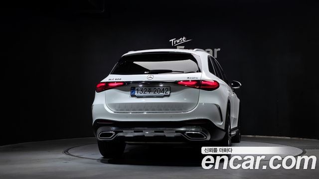 Mercedes-Benz GLC-Class (X254) GLC300 4MATIC AMG Line 2023 — фото 4