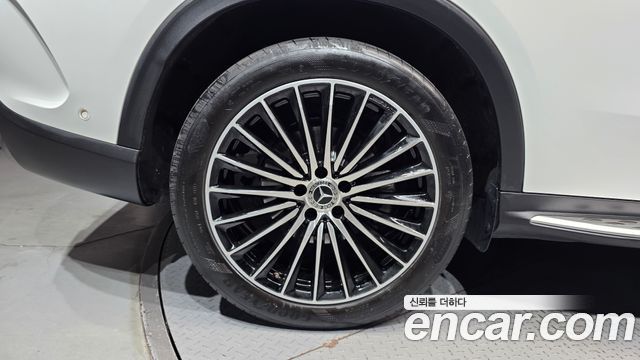 Mercedes-Benz GLC-Class (X254) GLC300 4MATIC AMG Line 2023 — фото 5