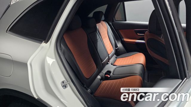 Mercedes-Benz GLC-Class (X254) GLC300 4MATIC AMG Line 2023 — фото 11