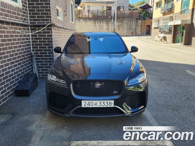 Jaguar F-PACE 5.0 SVR