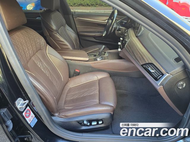 BMW 5 Series (G30) 520d xDrive M Sport Package Plus 2017 — фото 9