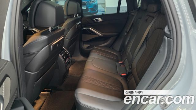 BMW X6 (G06) xDrive40i M Sport 2025 — фото 8