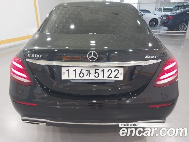 Mercedes-Benz E-Class (W213) E300 4MATIC Exclusive 2019 — фото 4