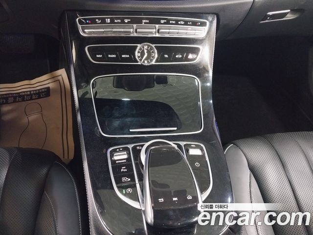 Mercedes-Benz E-Class (W213) E300 4MATIC Exclusive 2019 — фото 9
