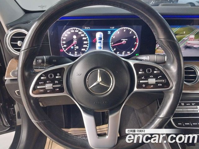 Mercedes-Benz E-Class (W213) E300 4MATIC Exclusive 2019 — фото 10
