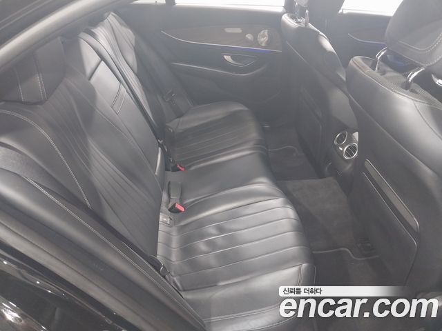 Mercedes-Benz E-Class (W213) E300 4MATIC Exclusive 2019 — фото 18