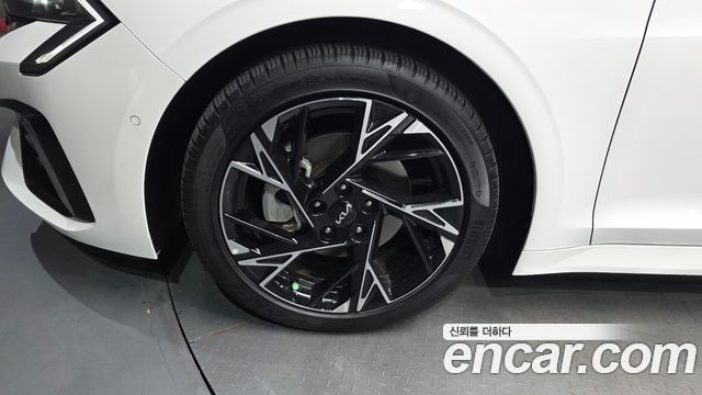 Kia K5 (III) 2.0 Noblesse 2024 — фото 5
