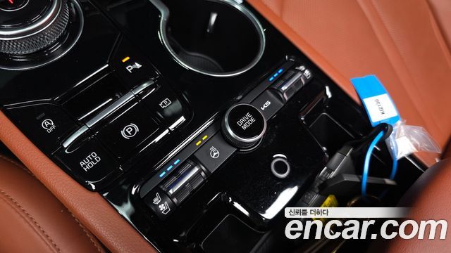 Kia K5 (III) 2.0 Noblesse 2024 — фото 19