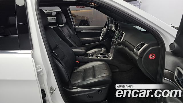 Jeep Grand Cherokee 3.6 Limited WK2 2018 — фото 10