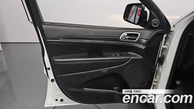 Jeep Grand Cherokee 3.6 Limited WK2 2018 — фото 24