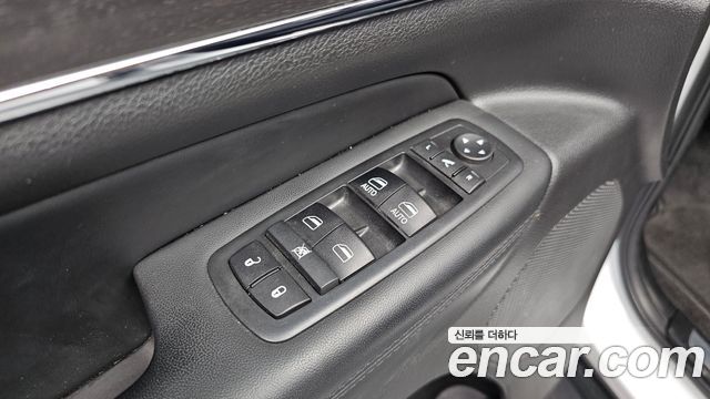 Jeep Grand Cherokee 3.6 Limited WK2 2018 — фото 27