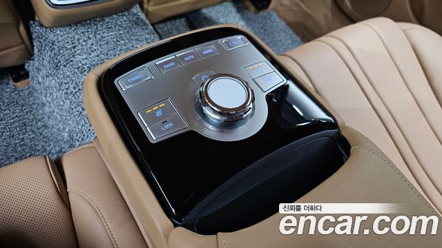 Genesis G80 (RG3) Gasoline 2.5 Turbo AWD 2026 — фото 37
