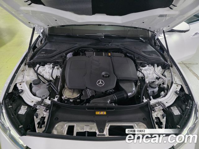 Mercedes-Benz E-Class (W214) E220d 4MATIC Exclusive 2024 — фото 6