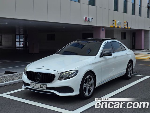 Mercedes-Benz E-Class (W213) E300 4MATIC Avnatgarde 2017 — фото 2