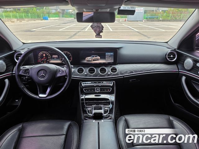 Mercedes-Benz E-Class (W213) E300 4MATIC Avnatgarde 2017 — фото 7
