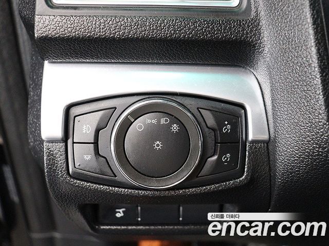 Ford Explorer 2.3 Limited 4WD 5th 2017 — фото 15