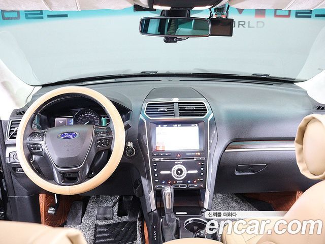Ford Explorer 2.3 Limited 4WD 5th 2017 — фото 18