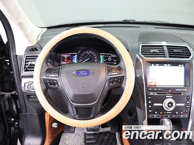 Ford Explorer 2.3 Limited 4WD 5th 2017 — фото 19