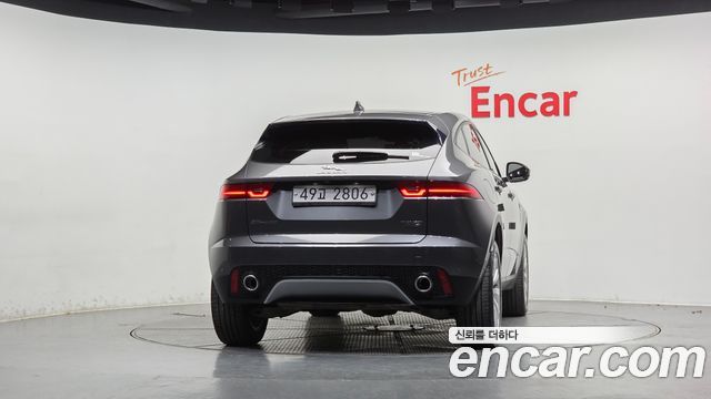Jaguar E-PACE P250 SE 2018 — фото 4