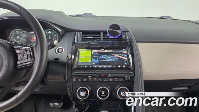Jaguar E-PACE P250 SE 2018 — фото 18