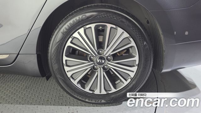 Kia K7 Premier Hybrid Signature 2020 — фото 21